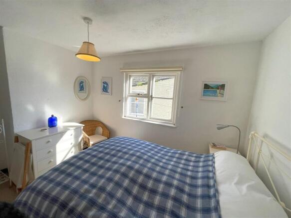 bedroom one 3.jpg