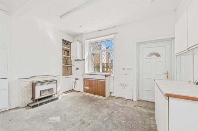 2 bed Terraced for sale Image 5