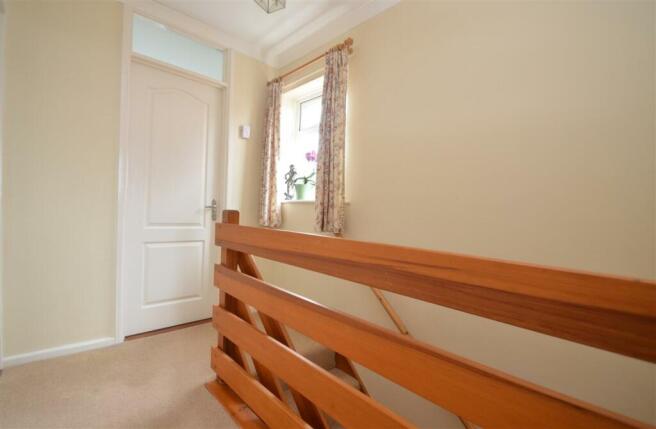 FIRST FLOOR LANDING