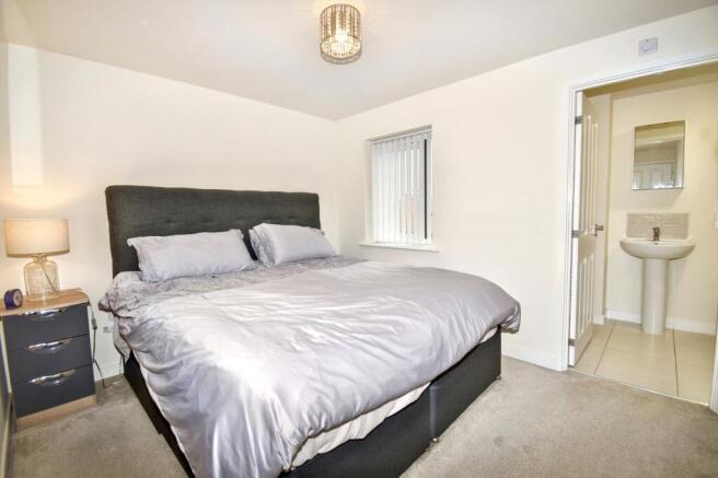 3 bed Detached for sale Image 10