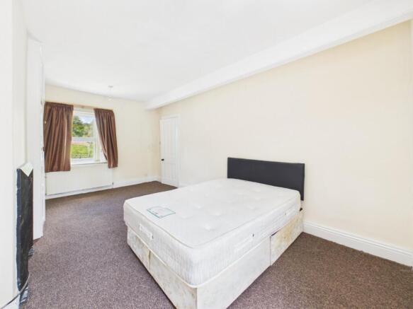 3 bed House to rent Image 12