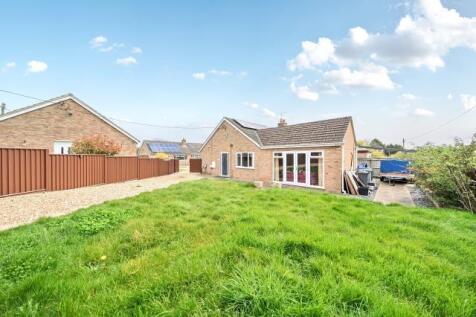 Heyford Close, Standlake, Witney