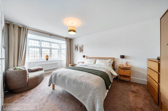 4 bed Detached for sale Image 10