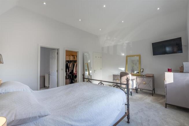 Brook Farm Close-15.jpg