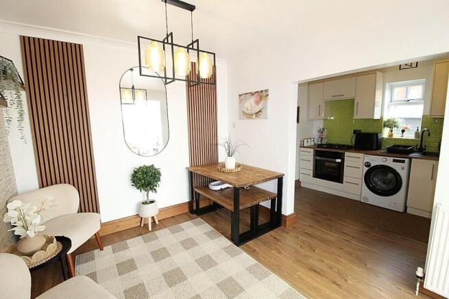 3 bed Semi-Detached for sale Image 6