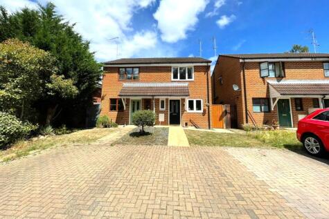 Sycamore Drive, Ash Vale, Surrey, GU12