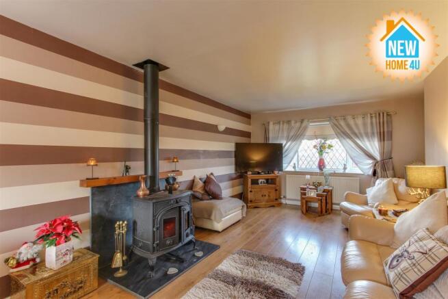LOUNGE: