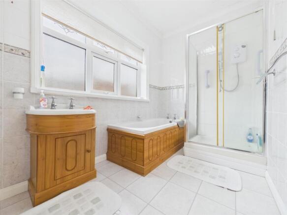 3 bed Semi-Detached for sale Image 9