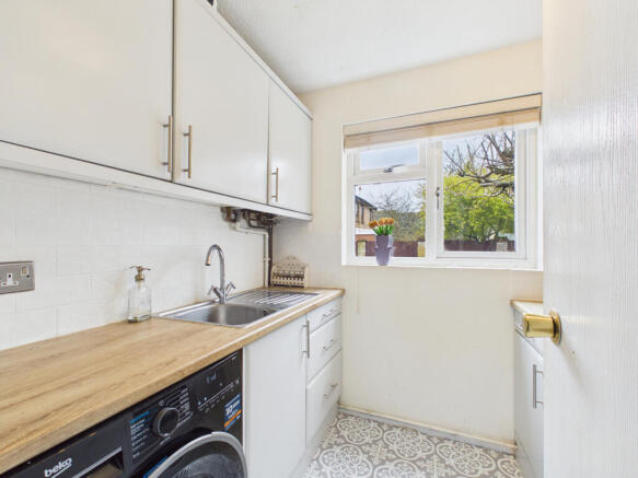 CAM02536G0-PR0060-STILL004