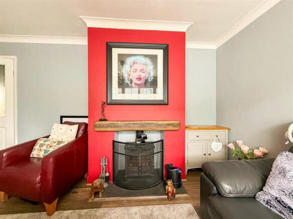 Coombe Road, Southminster photo 4