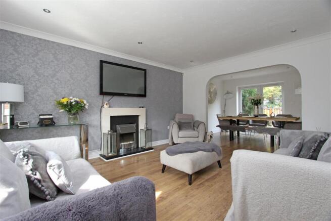 Lounge Dinning Room.jpg
