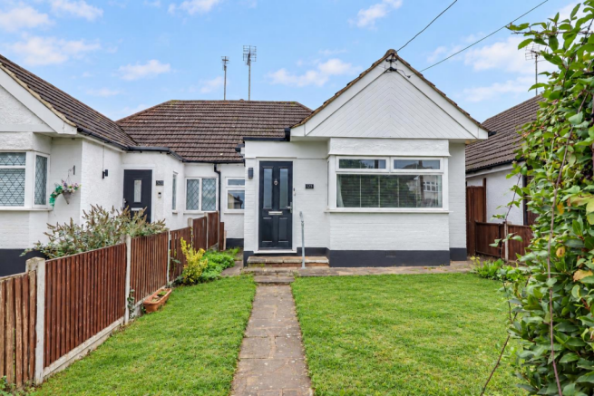 2-bed semi-detached on * NO ONWARD CHAIN * High Road, Benfleet, Essex, £320,000