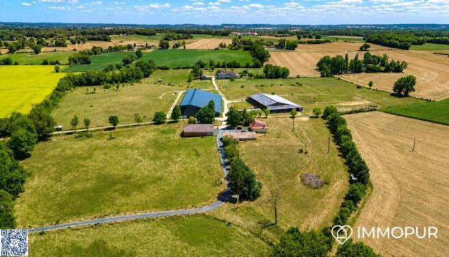 Propriété équestre 20 hectares d'un seul tenant