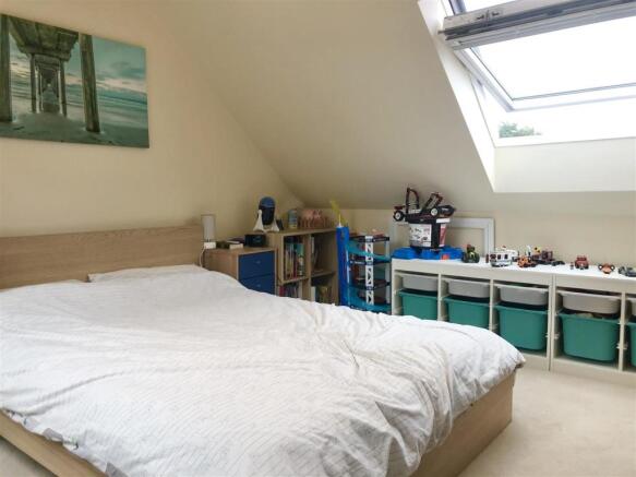 Bed 1b.JPG