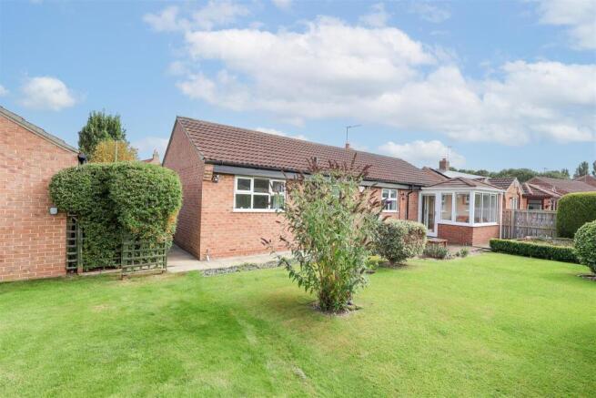 3 bed Detached Bungalow for sale Image 4