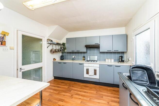 Kitchen: