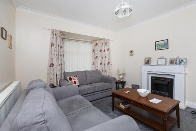 2 bed Semi-Detached Bungalow for sale Image 6