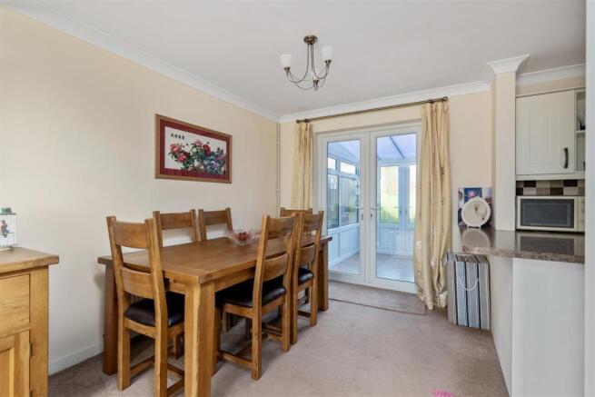 Dining Area.jpg
