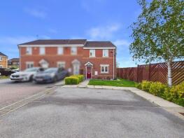 28, Featherstone Drive, Featherstone, Pontefract WF7 6FH