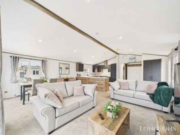 Cam02173g0 Pr0327 Still064