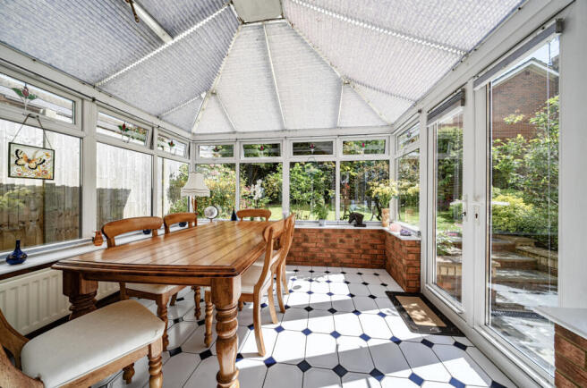 1440152-7-69e0d47...