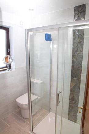En-Suite Shower R...