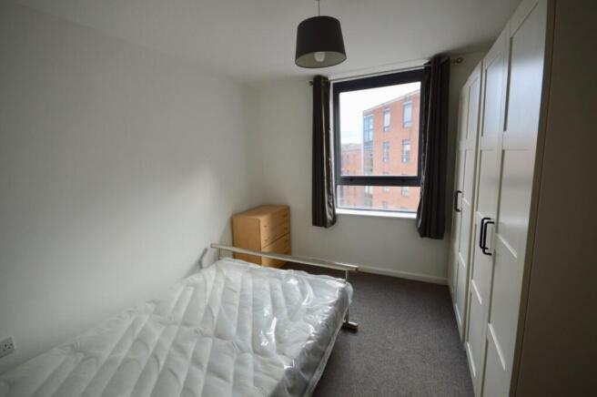 2 bed Flat to rent Image 9