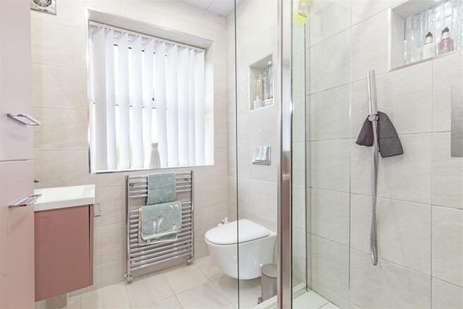 Shower Room-1.jpg