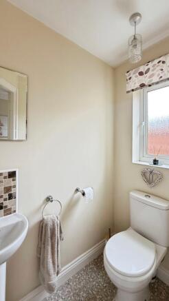 3 bed Detached for sale Image 5