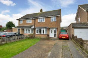 10, Hill Close, Istead Rise, Gravesend DA13 9DD