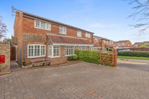 19, Fairfax Close, Thame OX9 3XE
