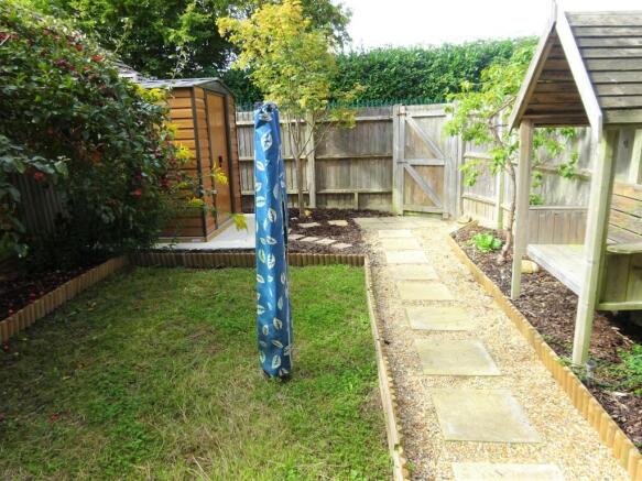 Garden with shed