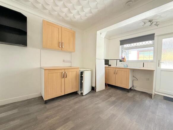 Kitchen/Dining Room