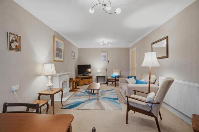 7_kelburn_court_002.jpg