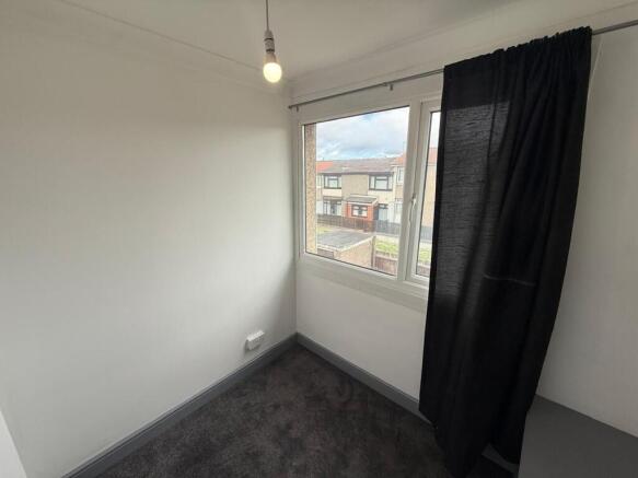 3 bed Terraced to rent Image 10