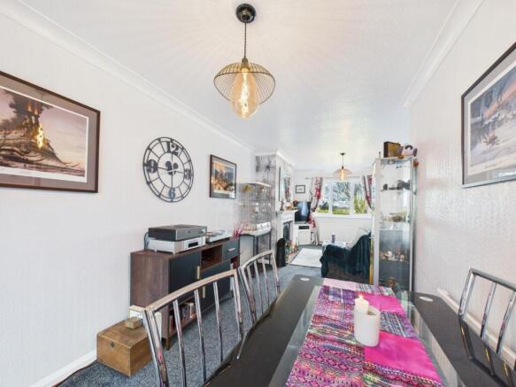 3 bed Semi-Detached for sale Image 8