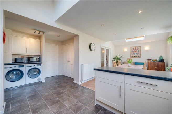 4 bed Detached for sale Image 7