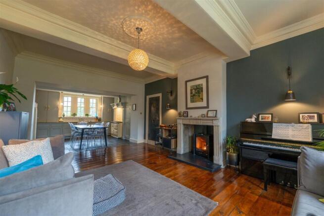 5 bed Manor House for sale Image 9