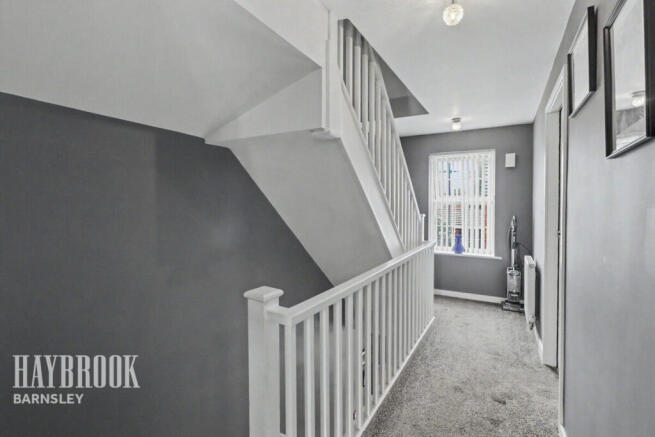 3 bed Town House for sale Image 7