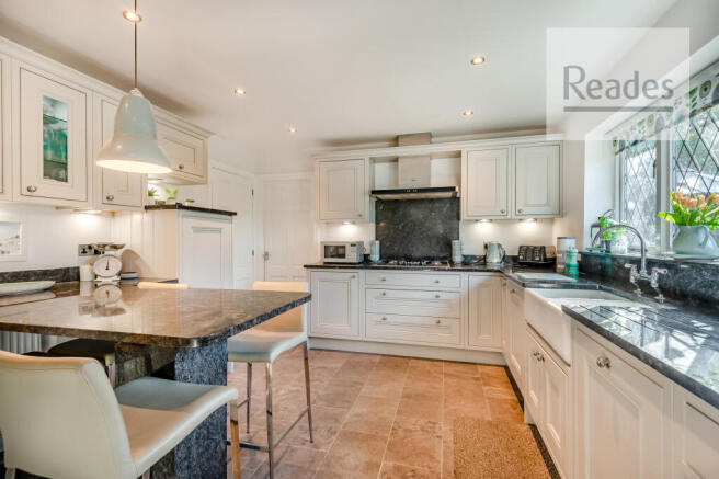 Kitchen/b'fast rm