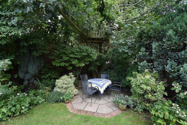 PATIO AREA AND TREE HOUSE.jpg
