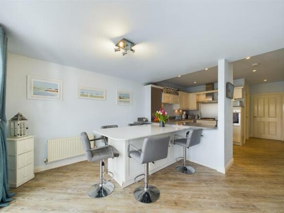 kitchen 3.jpg