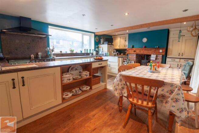 BREAKFAST KITCHEN
