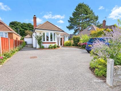 East Cliff Way, Friars Cliff, Christchurch, Dorset, BH23