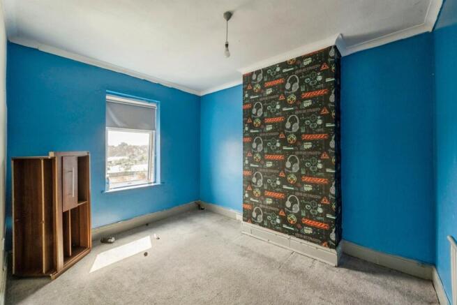 3 bed Terraced for sale Image 9