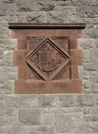 PHOTO OF DUKE'S CREST