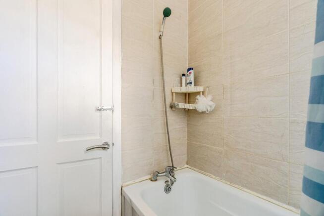 3 bed Terraced for sale Image 11