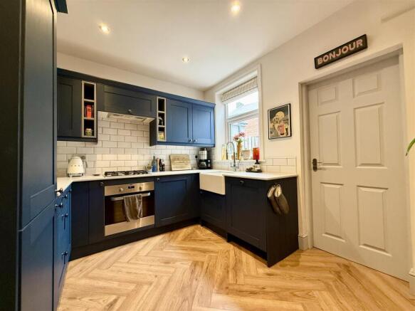 2 bed Terraced for sale Image 6