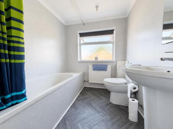 3 bed Semi-Detached for sale Image 11
