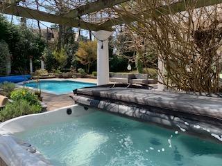 Eight person jacuzzi